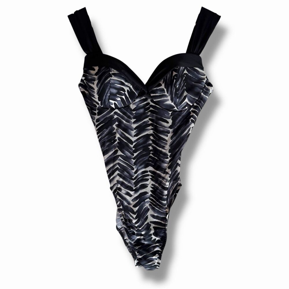 Trimshaper Black White Palm Print Tummy Control One Piece Swimsuit 12